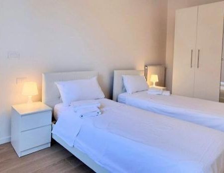 Adriana Apartment ตรีเอสเต ภายนอก รูปภาพ